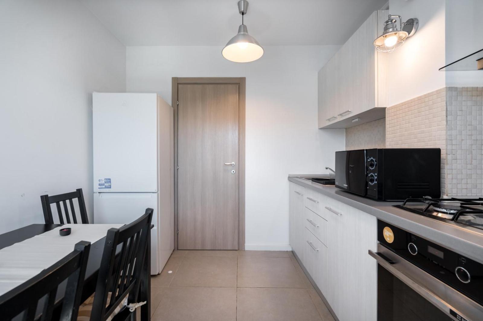 A Home Away - Politehnica Park บูคาเรสต์ ภายนอก รูปภาพ