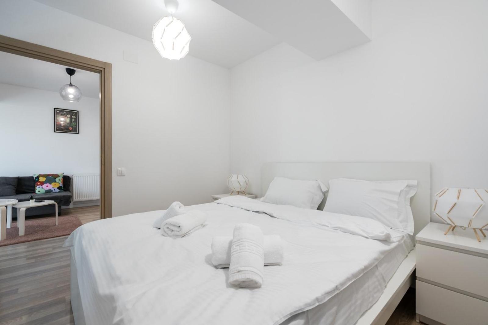 A Home Away - Politehnica Park บูคาเรสต์ ภายนอก รูปภาพ
