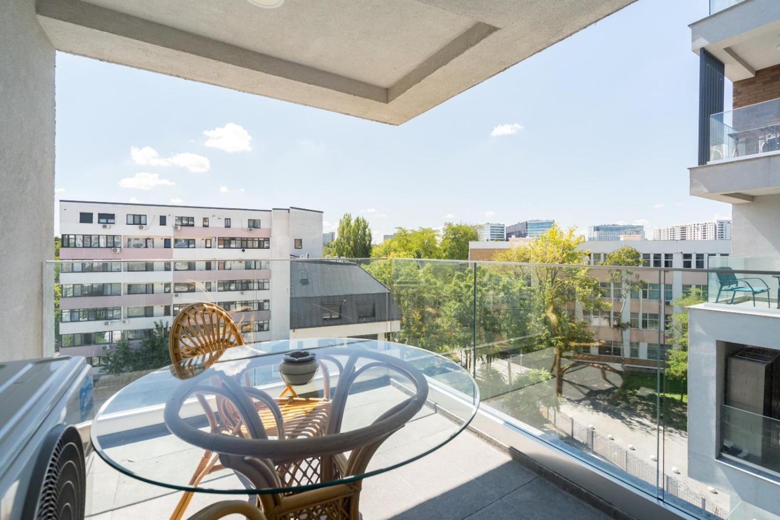 A Home Away - Politehnica Park บูคาเรสต์ ภายนอก รูปภาพ