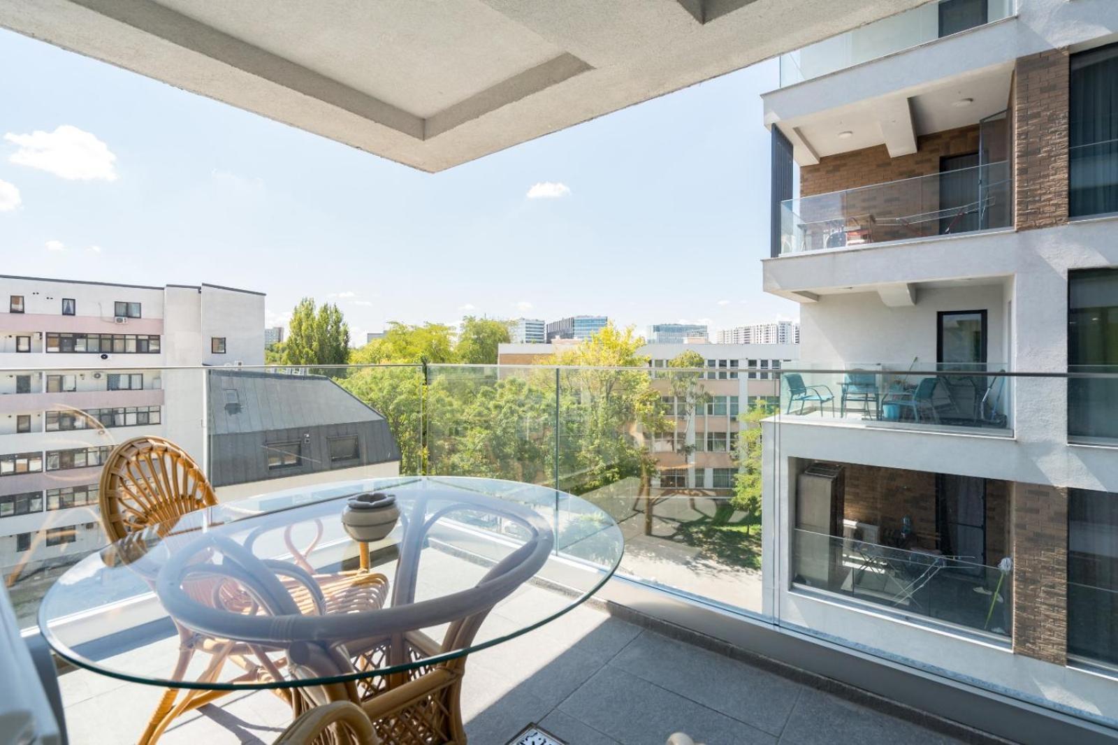 A Home Away - Politehnica Park บูคาเรสต์ ภายนอก รูปภาพ
